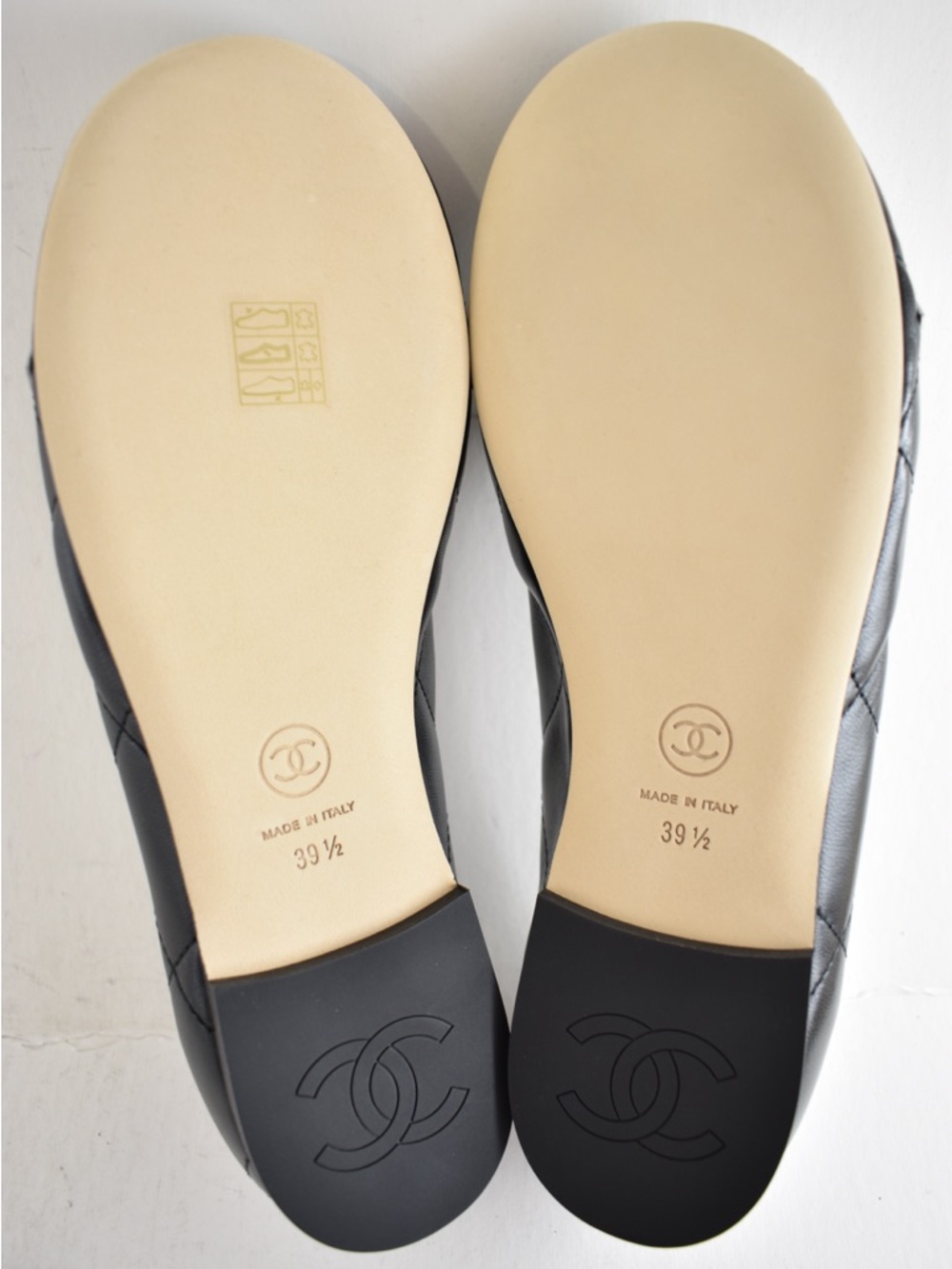 Chanel 26M Coco Beach Cambon Black White CC XL Logo Ballet Ballerina Flat 39.5 - Picture 16 of 16